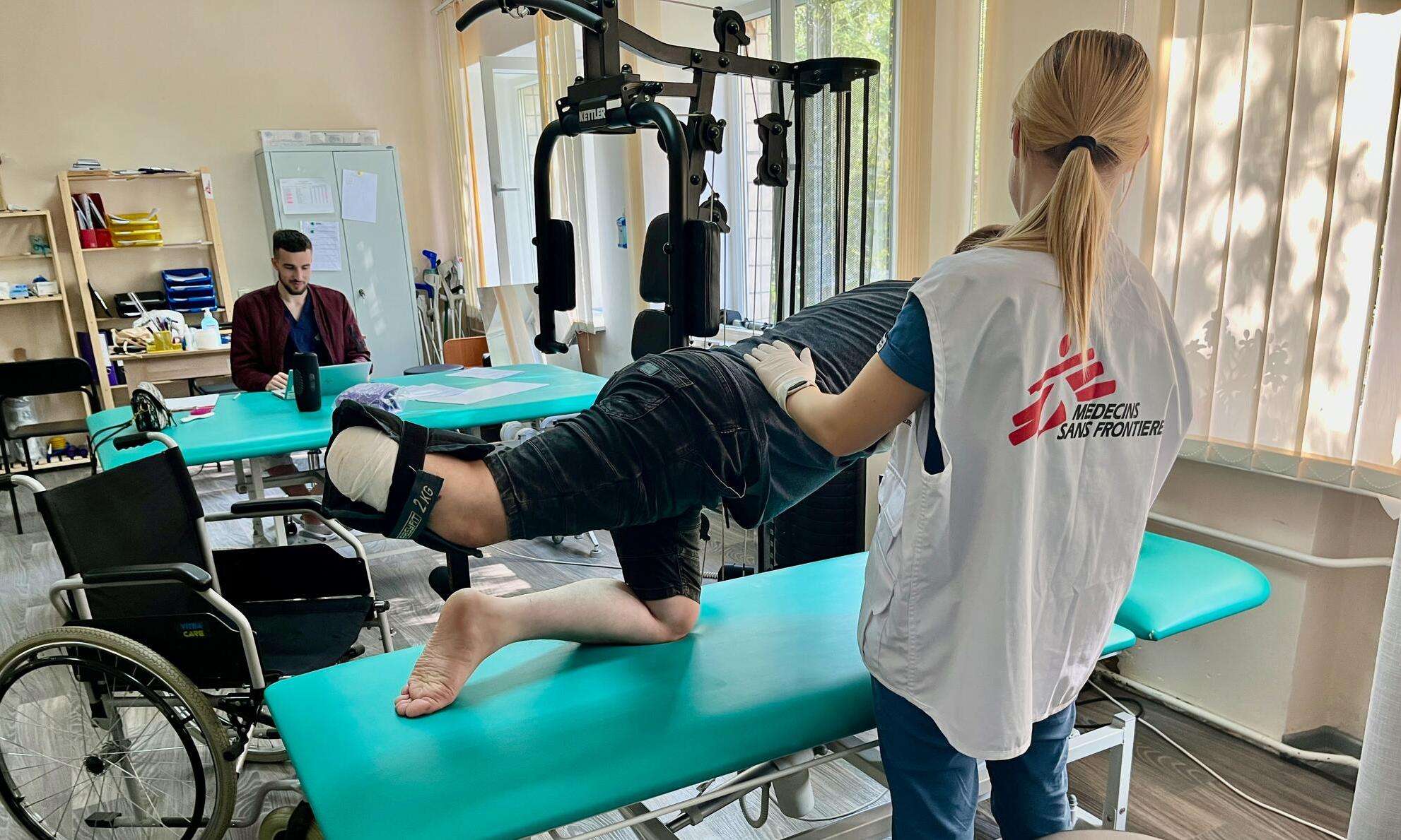 Viktoriia Vantsarovska works as a physiotherapist at the MSF rehabilitation project in Vinnytsia, Ukraine, with war-wounded patients.