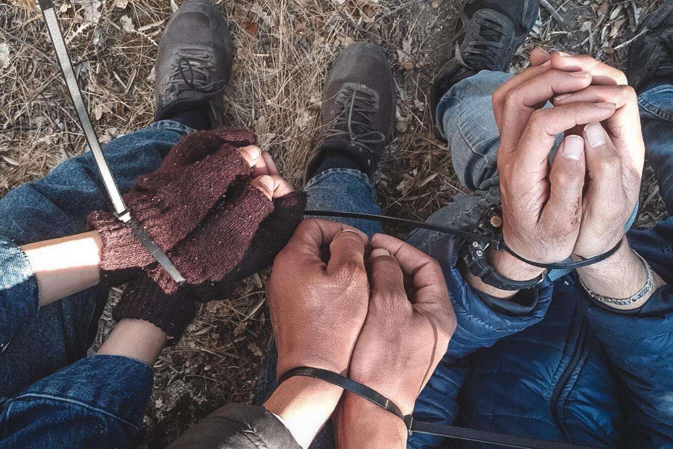 Three people found handcuffed, four injured on the Aegean island of Lesvos (MSF)